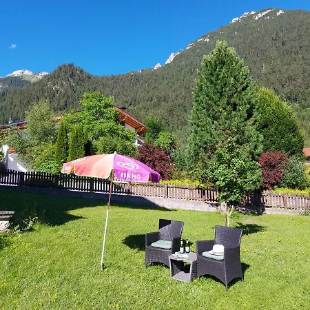 Rofan Guest house